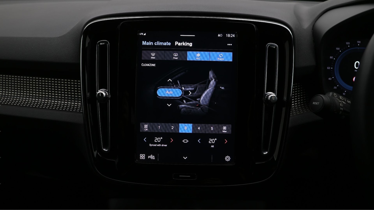 Used Volvo XC40 2022 for sale - 77796948: Photo 12