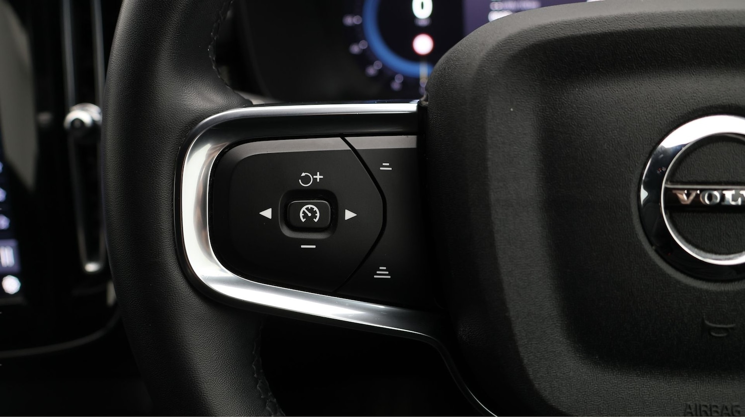 Used Volvo XC40 2022 for sale - 77796948: Photo 23