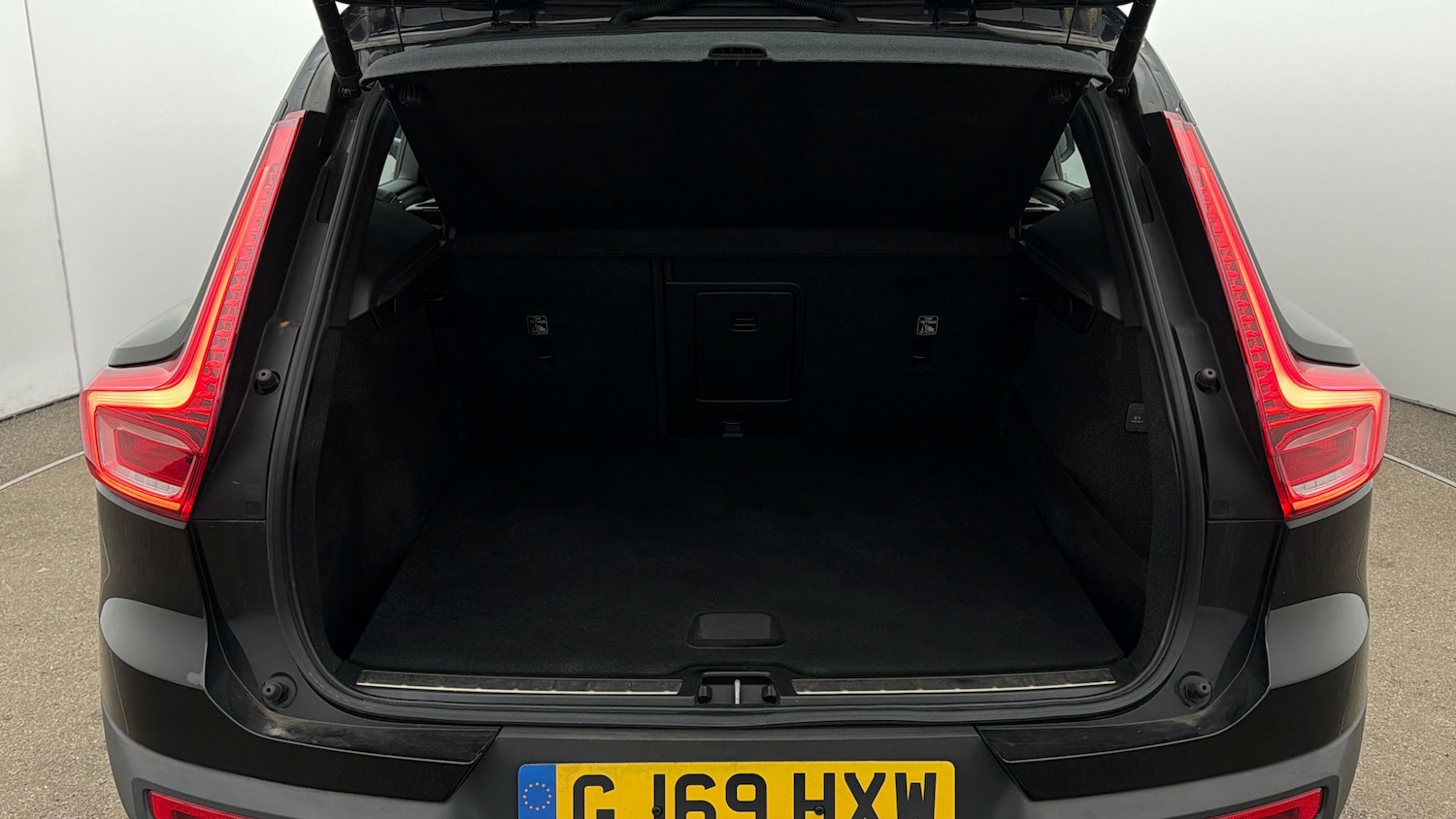 Used Volvo XC40 2019 for sale - 77848184: Photo 16