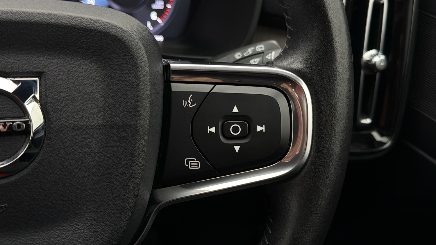 Used Volvo XC40 2019 for sale - 77848184: Photo 23