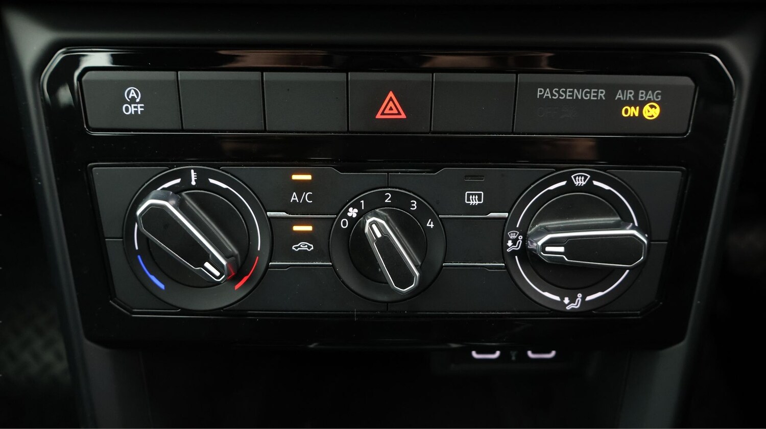 Used Volkswagen T-Cross 2023 for sale - 77298219: Photo 12