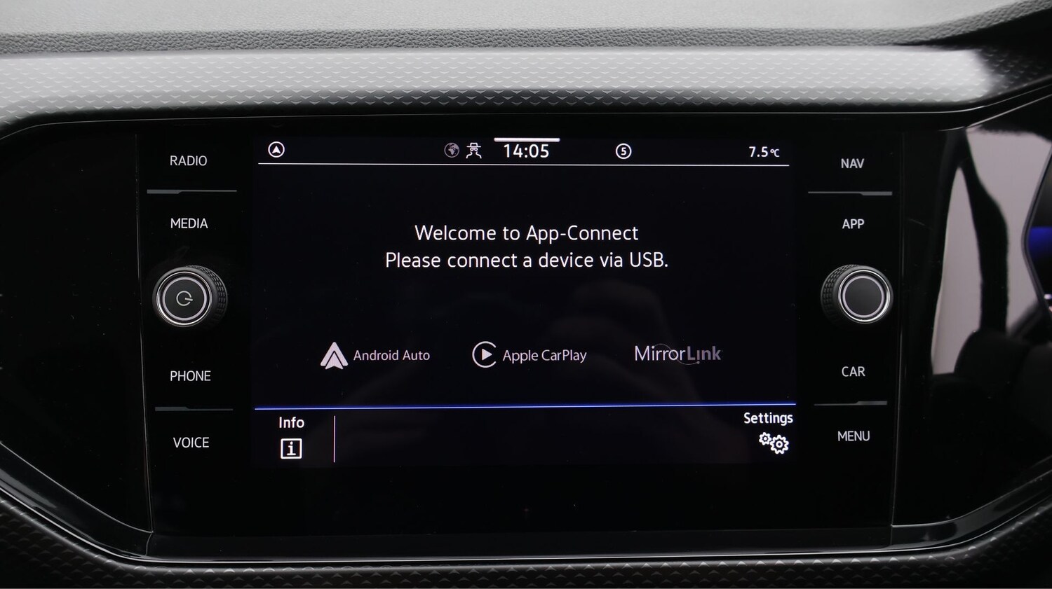 Used Volkswagen T-Cross 2023 for sale - 77298219: Photo 22