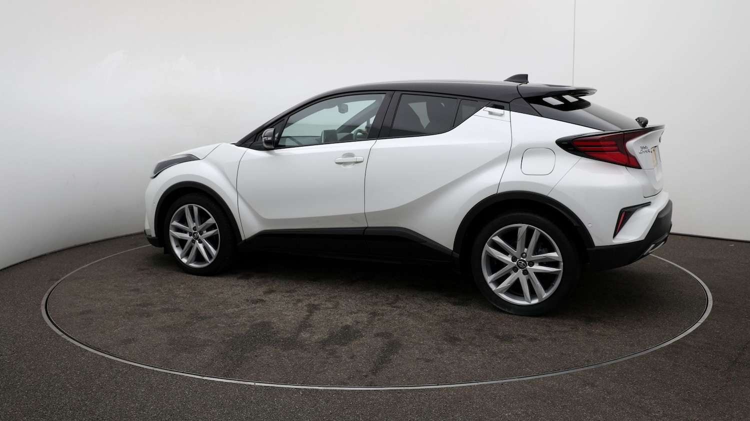 Used Toyota C-HR 2022 for sale - 76808747: Photo 40