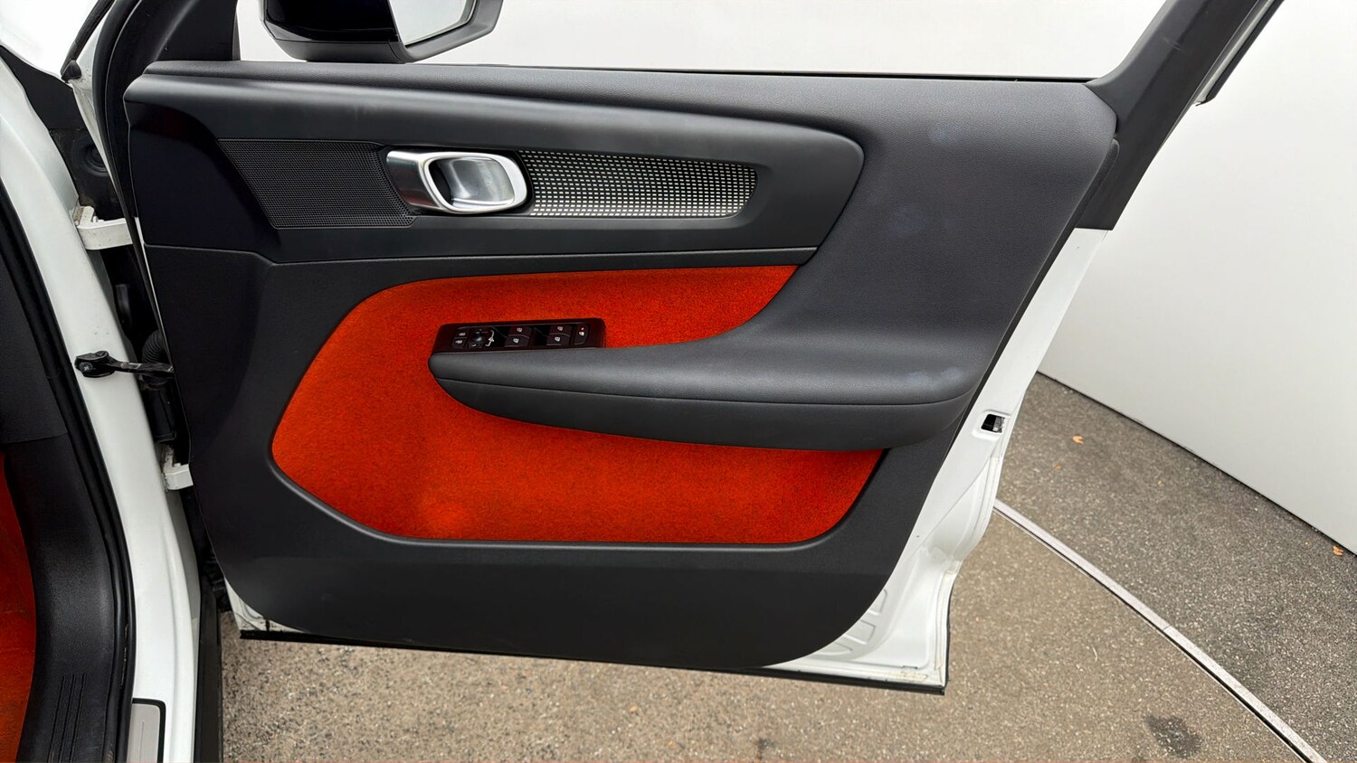 Used Volvo XC40 for sale - 77802192: Photo 14