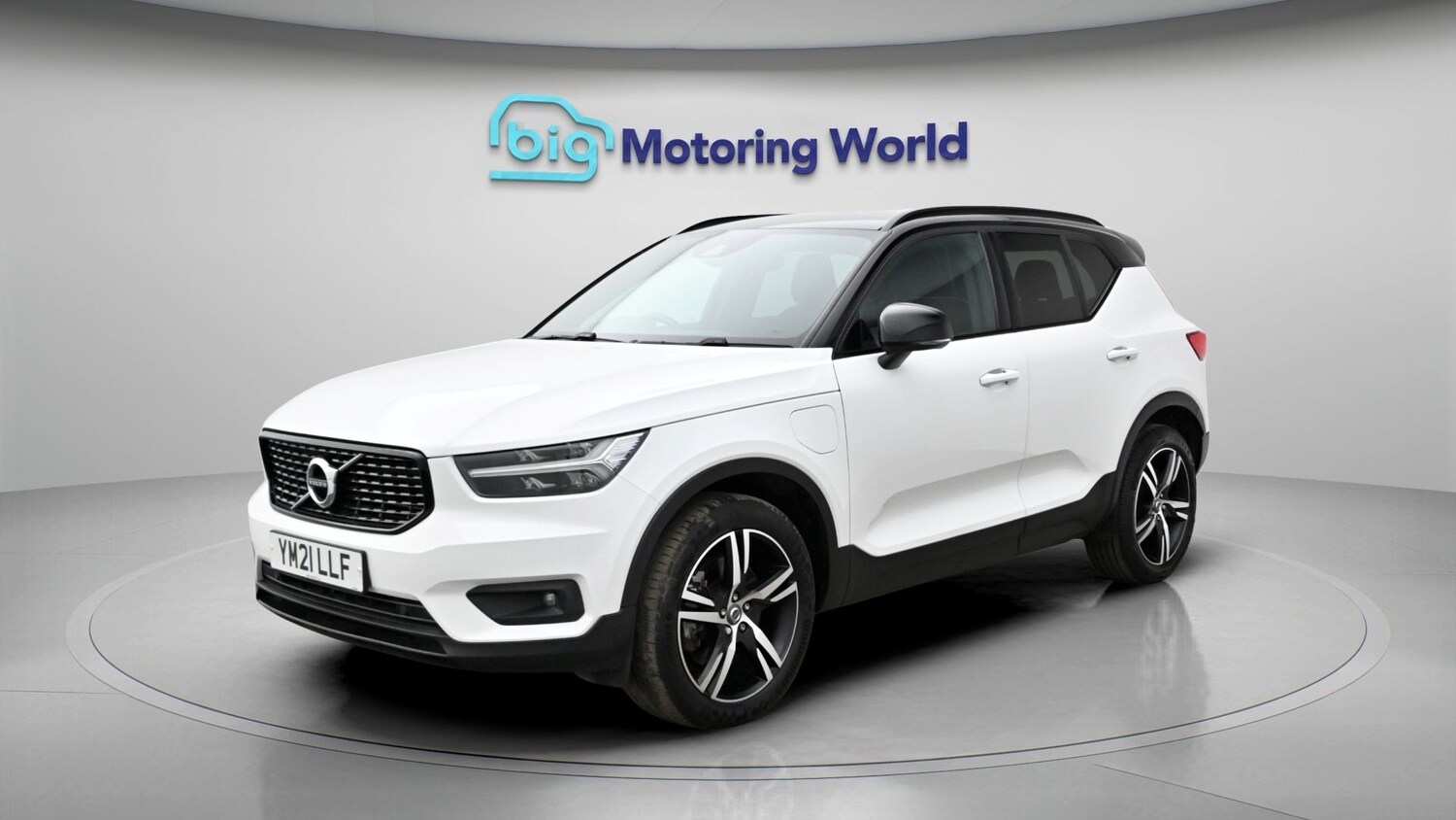 Used Volvo XC40 for sale - 77802192: Photo 3