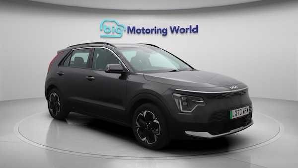 Used Kia Niro 2023 for sale - 76295799: Photo 2