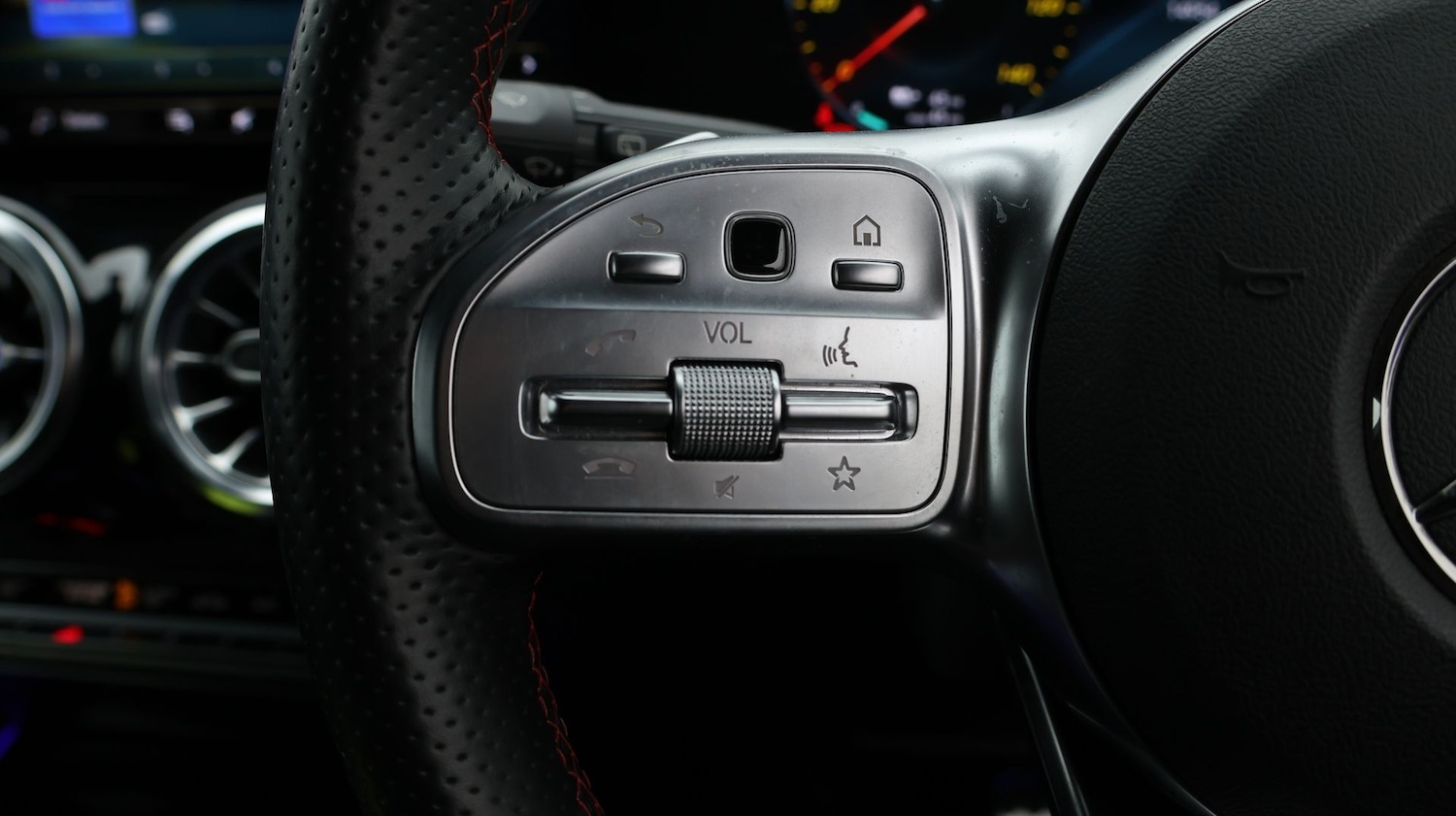 Used Mercedes-Benz EQB 2023 for sale - 77181519: Photo 27