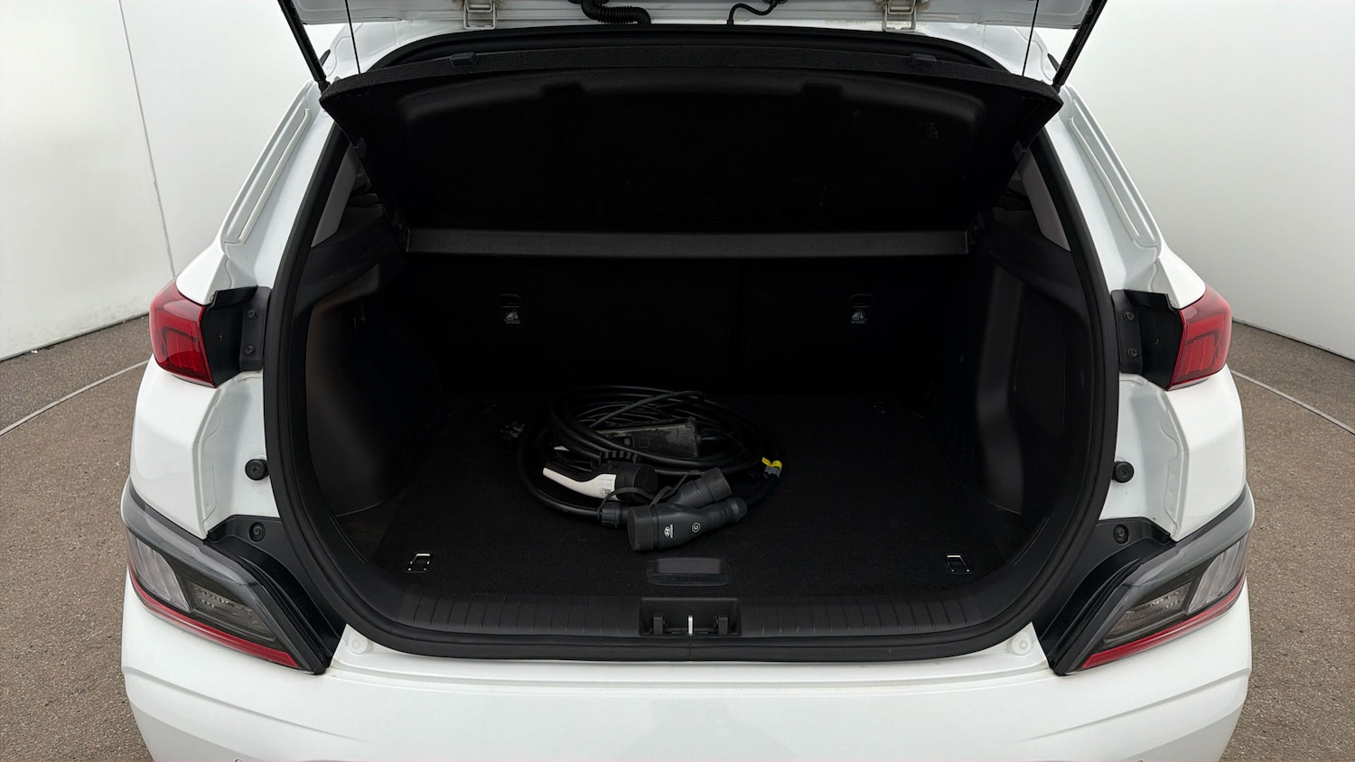 Used Hyundai KONA 2022 for sale - 77945660: Photo 16