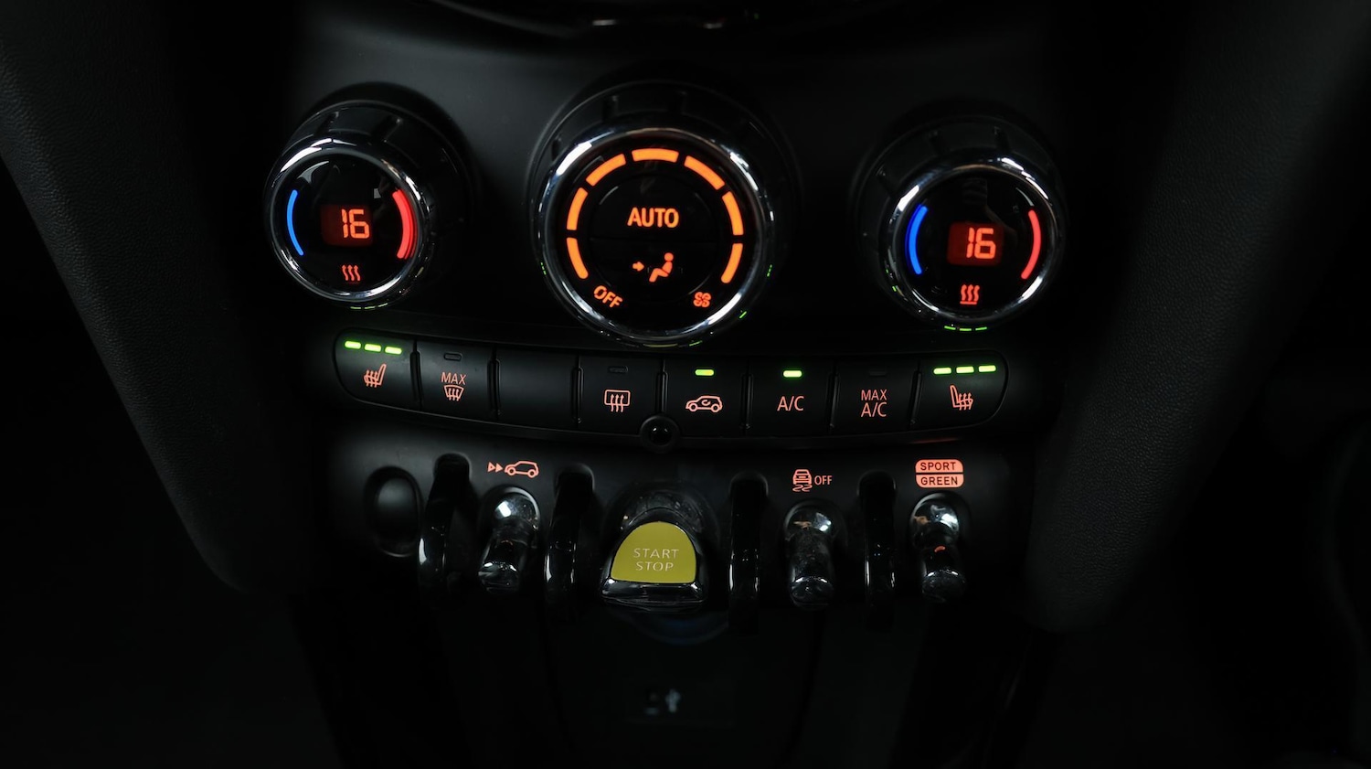 Used MINI Hatch 2021 for sale - 76539097: Photo 13