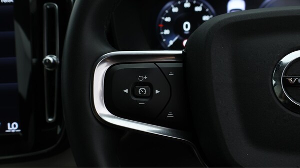 Used Volvo XC40 2022 for sale - 76283256: Photo 24