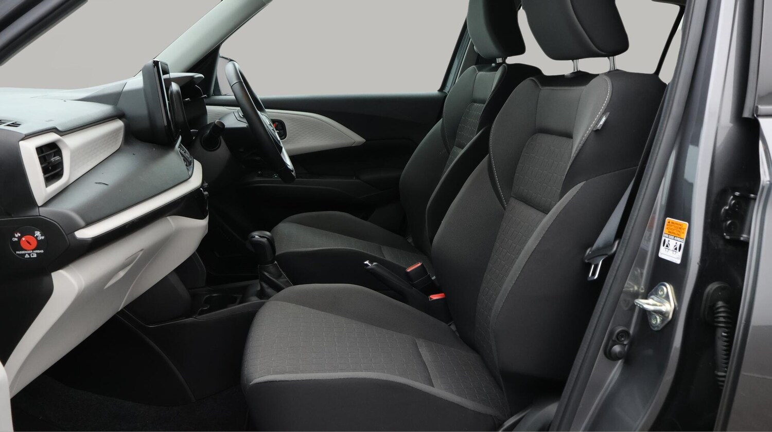 Used Suzuki Swift 2024 for sale - 76550486: Photo 15