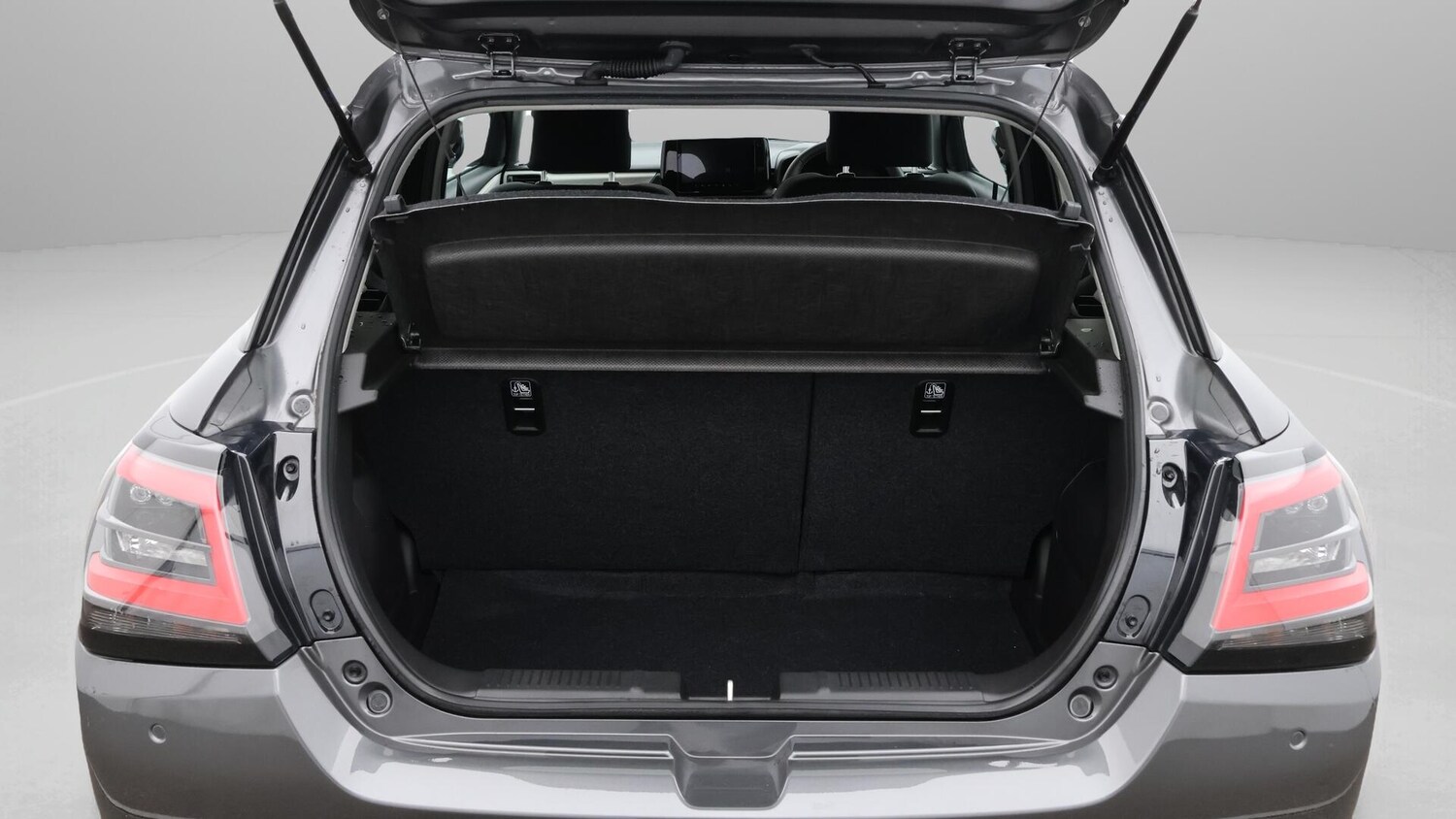 Used Suzuki Swift 2024 for sale - 76550486: Photo 18