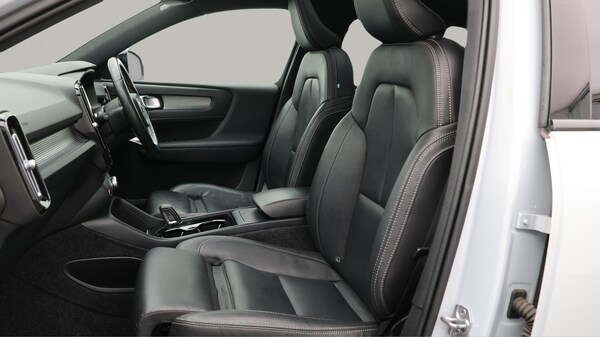 Used Volvo XC40 2021 for sale - 76326865: Photo 15