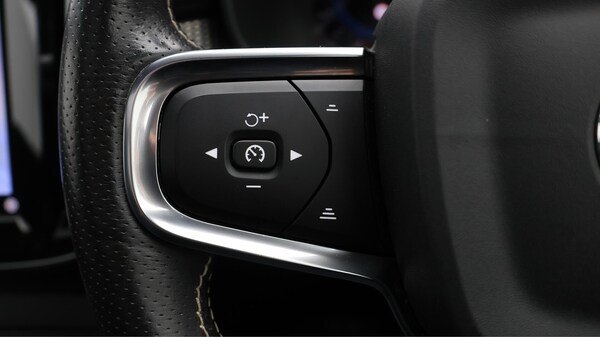 Used Volvo XC40 2021 for sale - 76326865: Photo 27