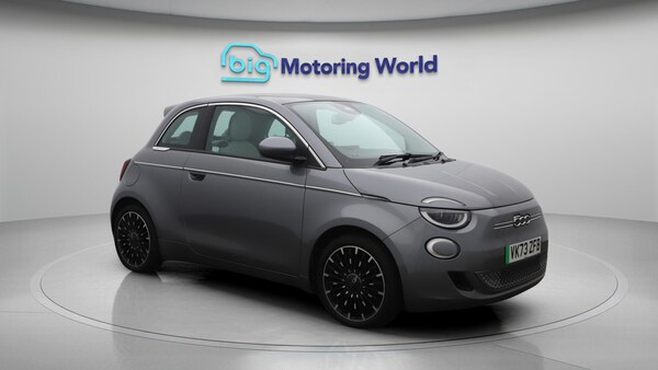 Used Fiat 500e 2023 for sale - 76201224: Photo 2