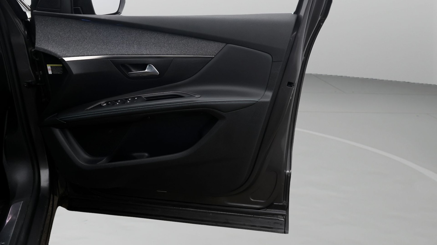 Used Peugeot 5008 2023 for sale - 77728928: Photo 15