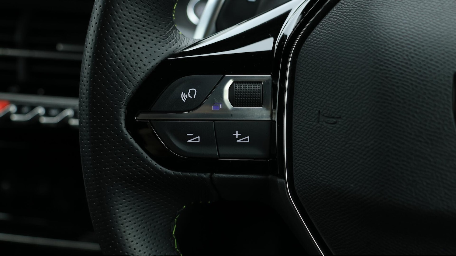 Used Peugeot 2008 2024 for sale - 76584098: Photo 26