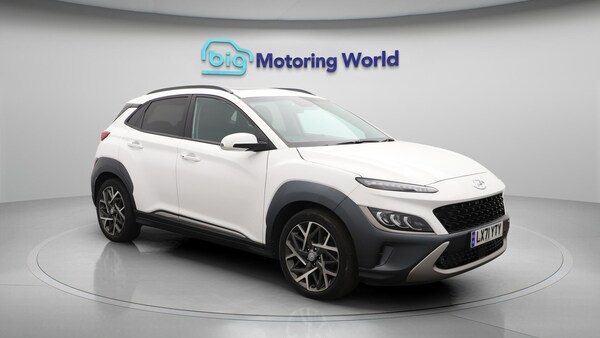 Used Hyundai KONA 2021 for sale - 76295980: Photo 2
