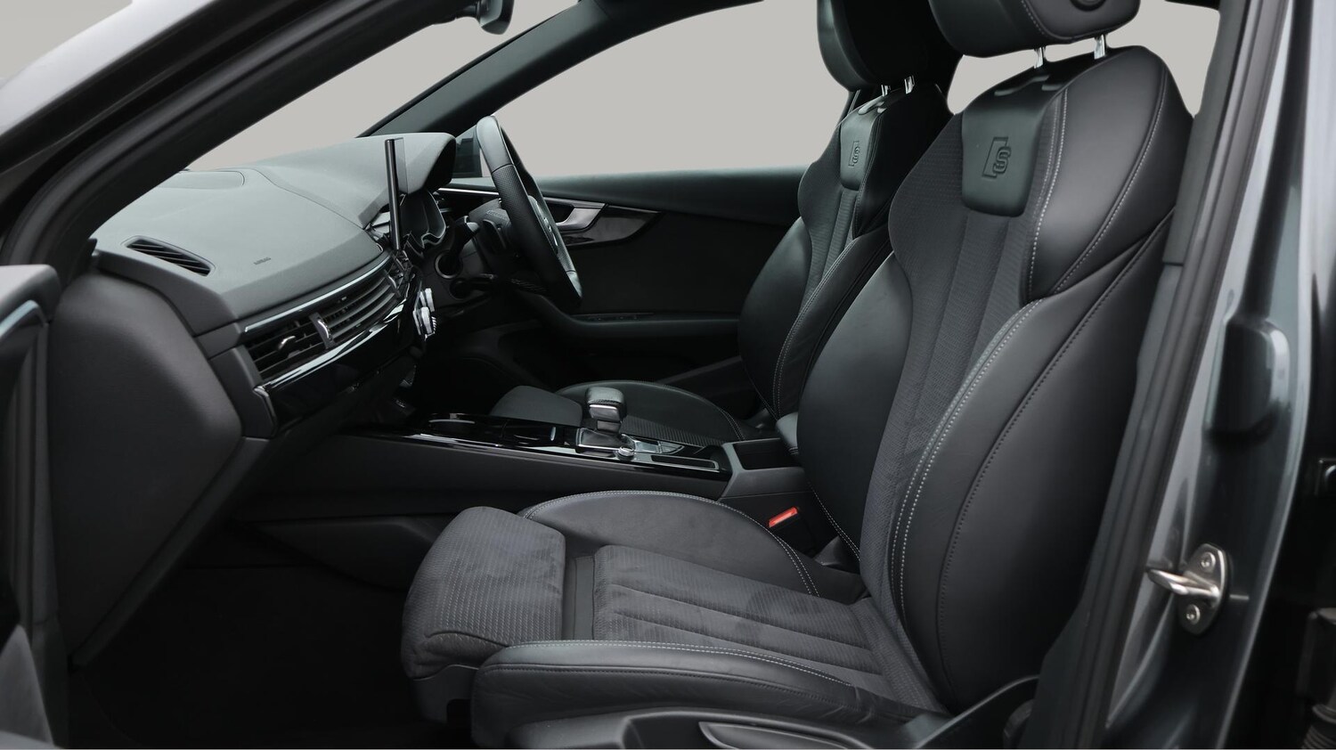 Used Audi A4 2021 for sale - 76512672: Photo 15