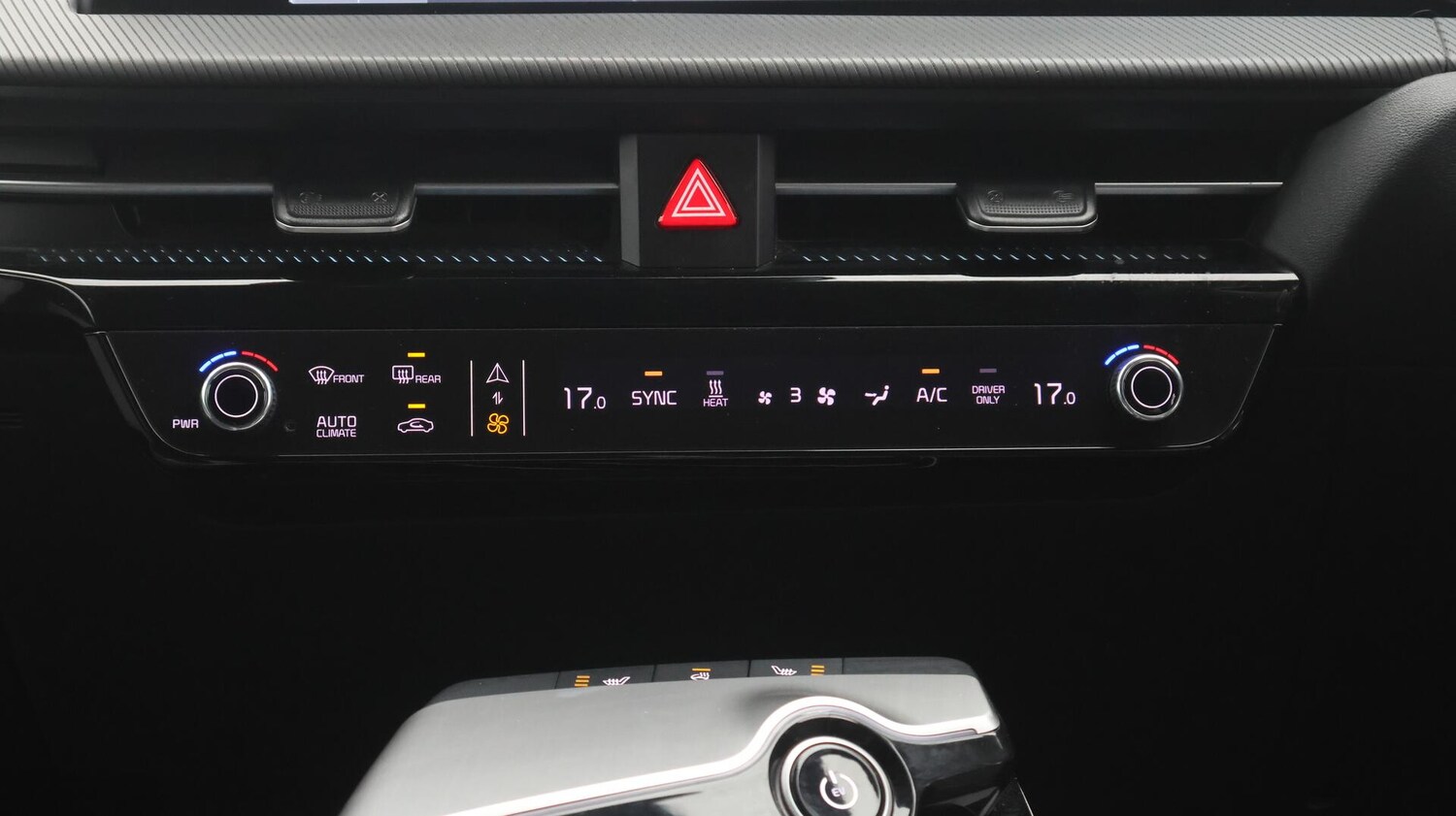 Used Kia EV6 2022 for sale - 76619812: Photo 13