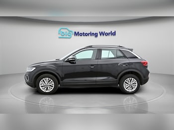 Used Volkswagen T-Roc 2023 for sale - 78228588: Photo