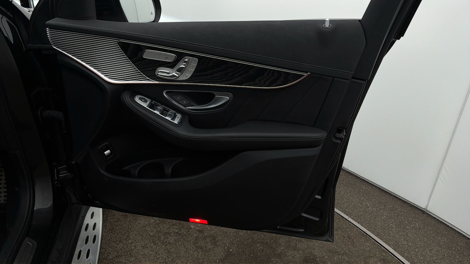 Used Mercedes-Benz EQC 2022 for sale - 78053082: Photo 14