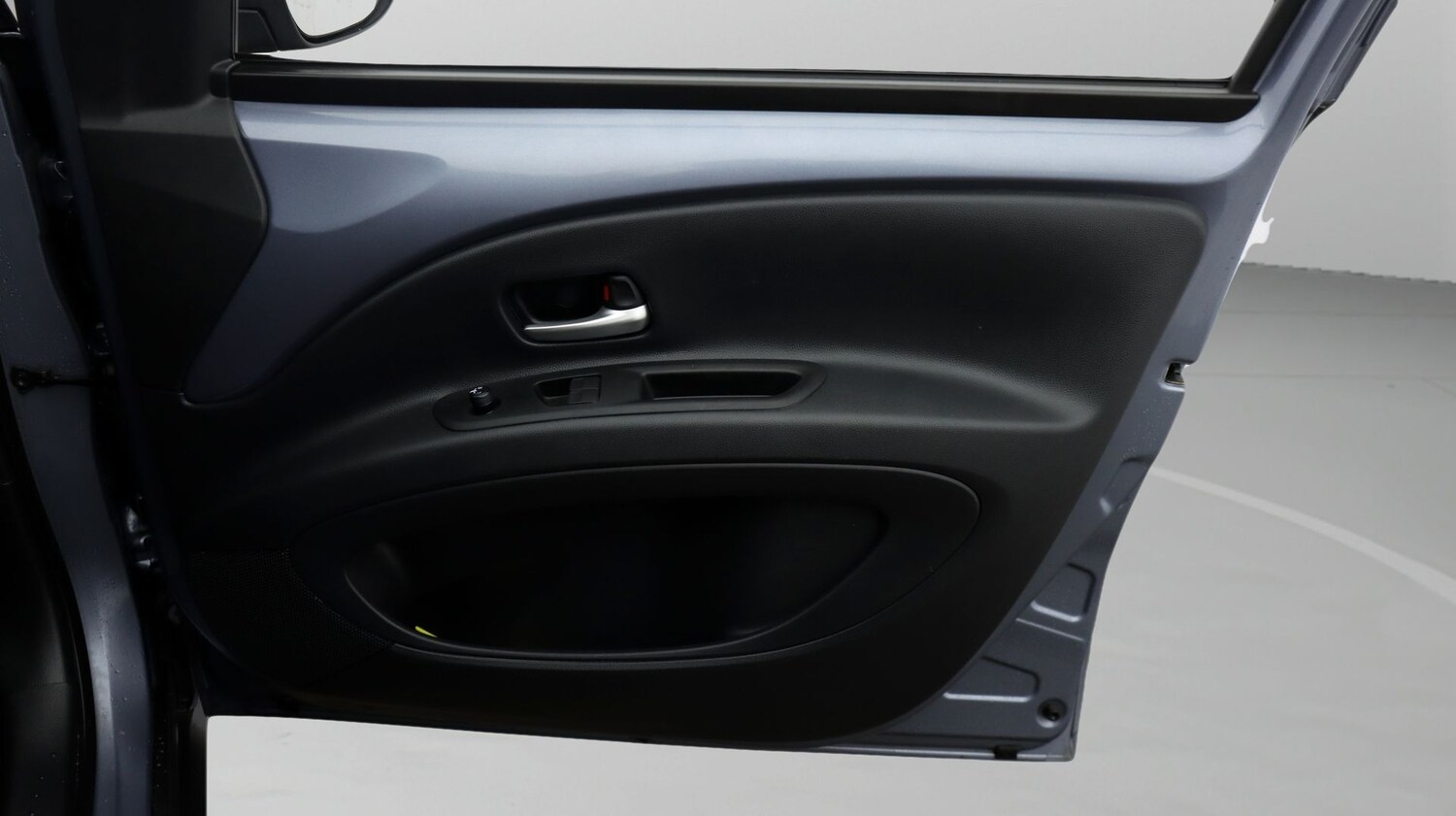 Used Toyota Aygo X 2023 for sale - 77763281: Photo 15