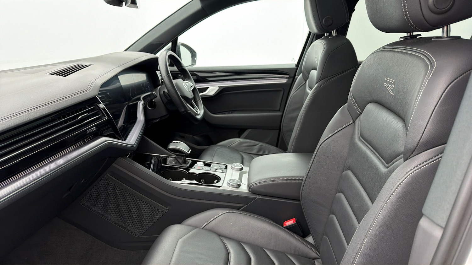 Used Volkswagen Touareg 2023 for sale - 77919182: Photo 13