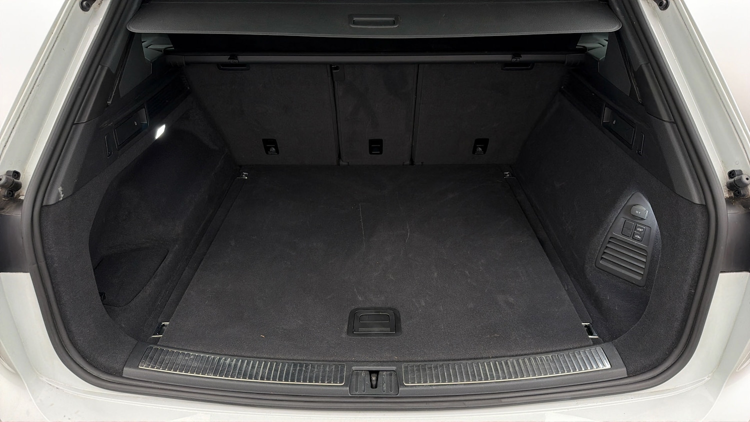 Used Volkswagen Touareg 2023 for sale - 77919182: Photo 16