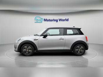 Used MINI Hatch 2023 for sale - 79282670: Photo