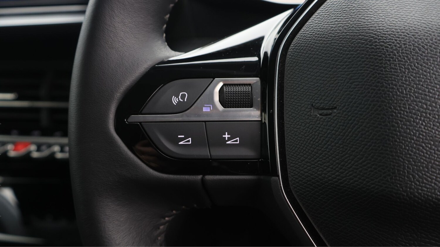 Used Peugeot 2008 2022 for sale - 77181940: Photo 24