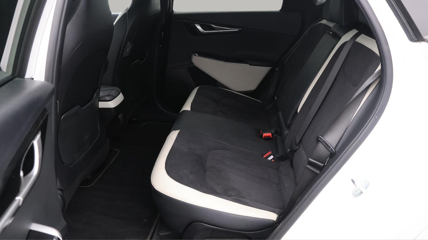 Used Kia EV6 2023 for sale - 76360807: Photo 17