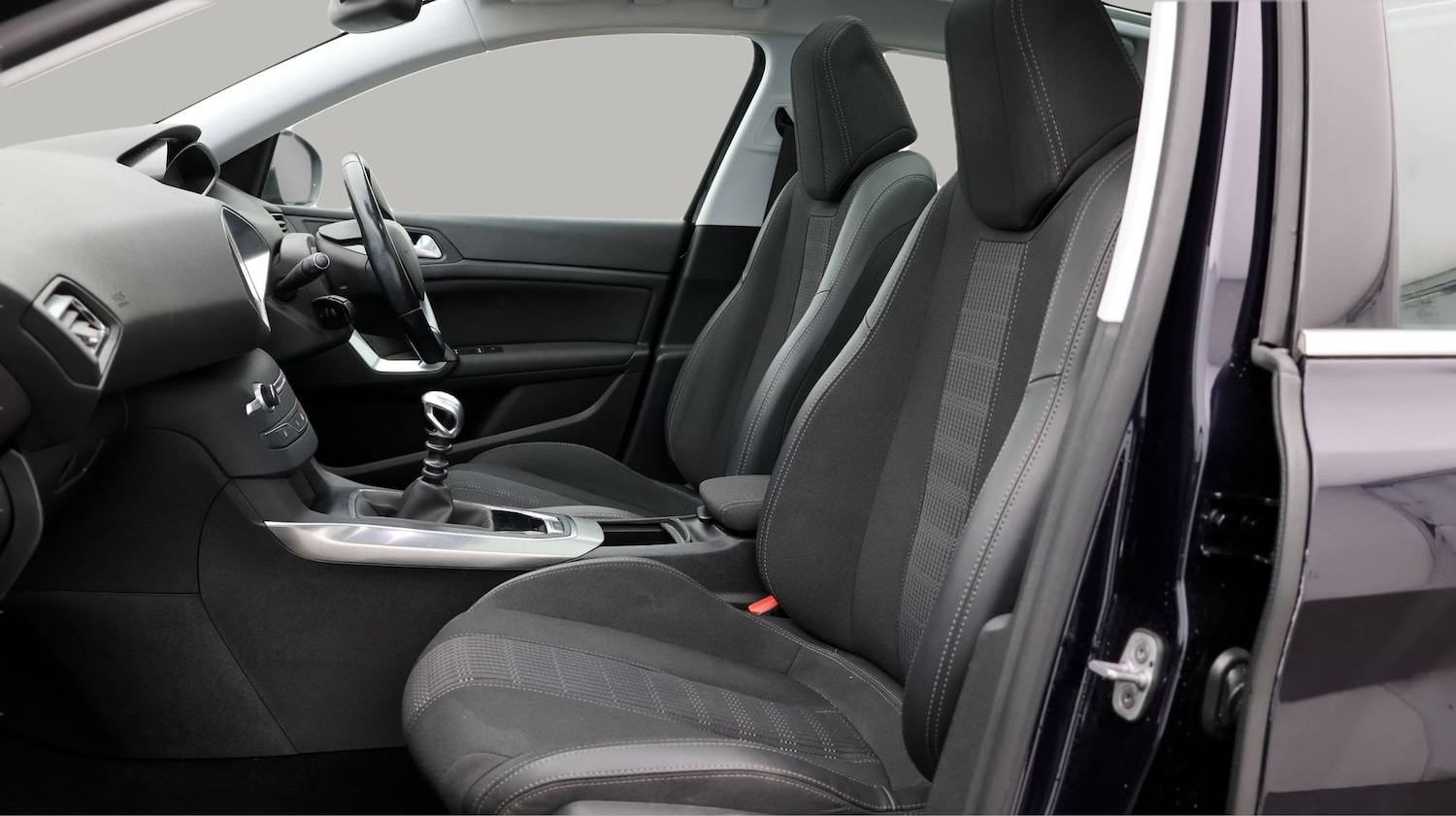 Used Peugeot 308 2018 for sale - 77208634: Photo 14