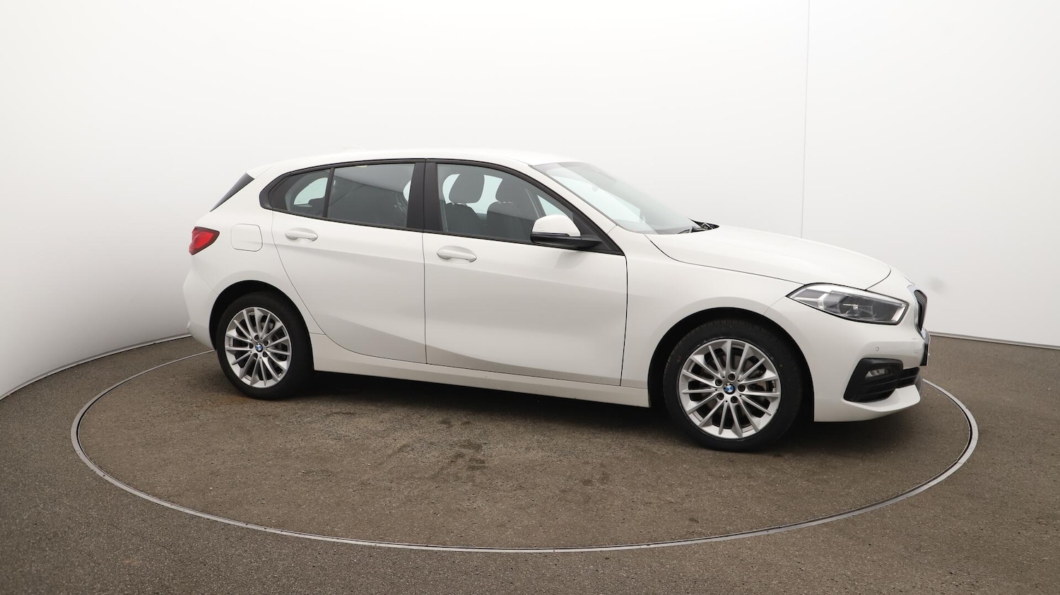Used BMW 1 Series 2024 for sale - 75905779: Photo 32