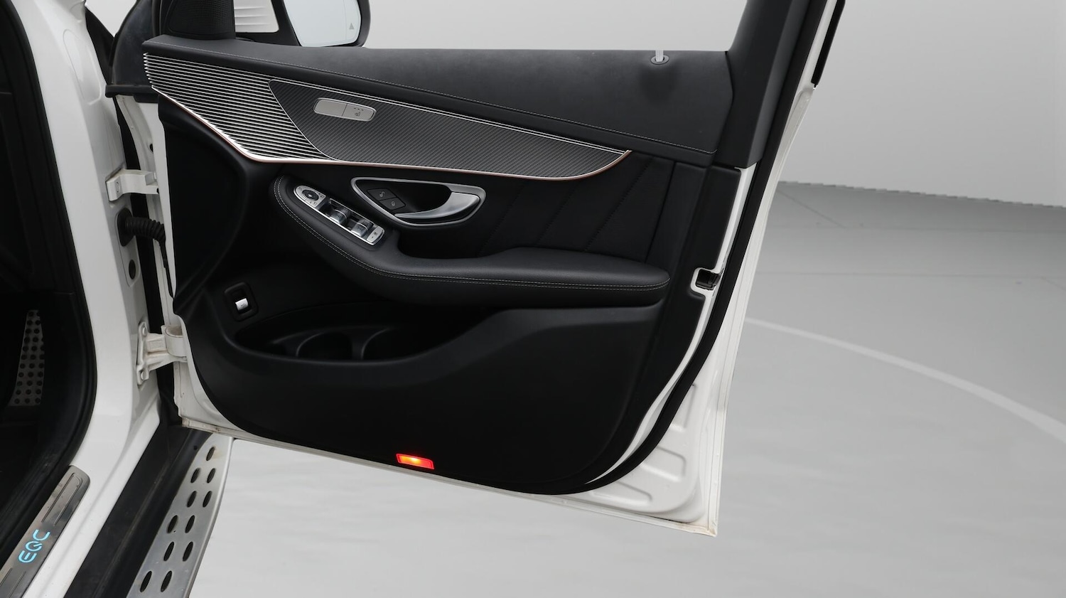 Used Mercedes-Benz EQC 2023 for sale - 76633765: Photo 16