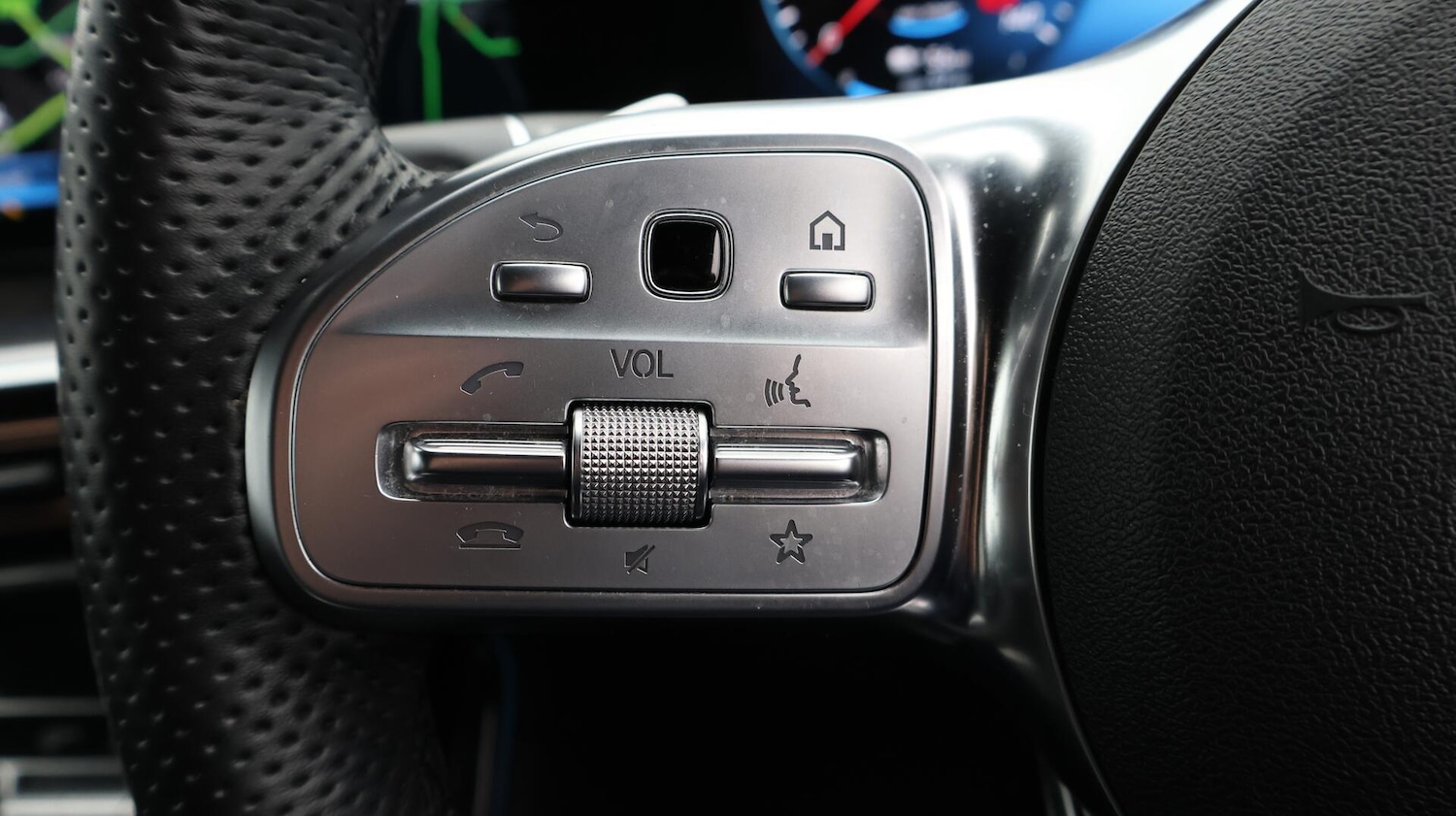 Used Mercedes-Benz EQC 2023 for sale - 76633765: Photo 24