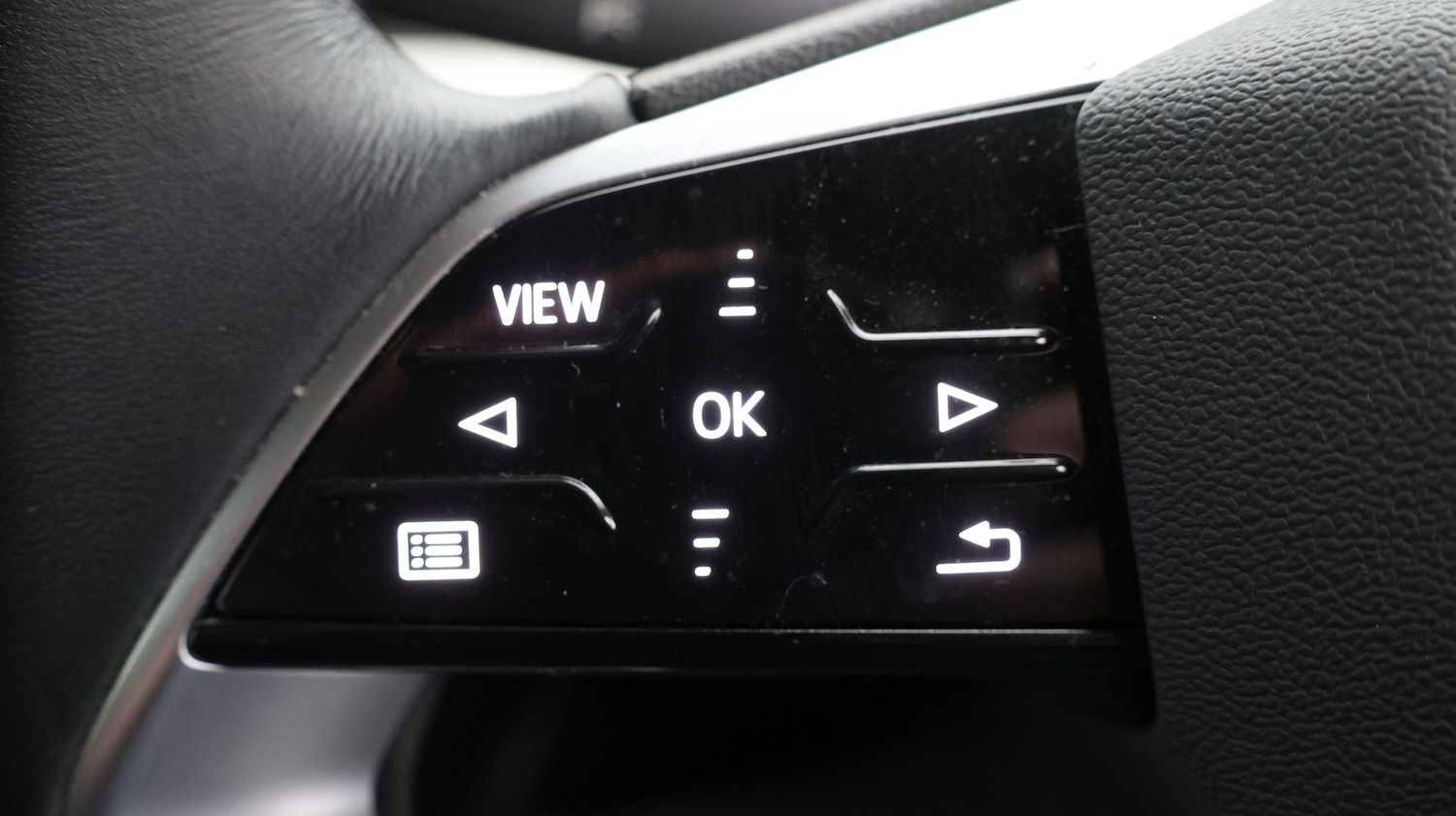 Used Audi Q4 e-tron 2023 for sale - 77274400: Photo 23