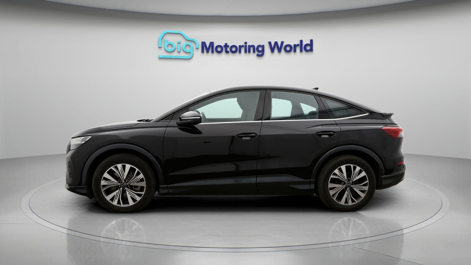 Used Audi Q4 e-tron 2023 for sale - 77274400: Photo 4