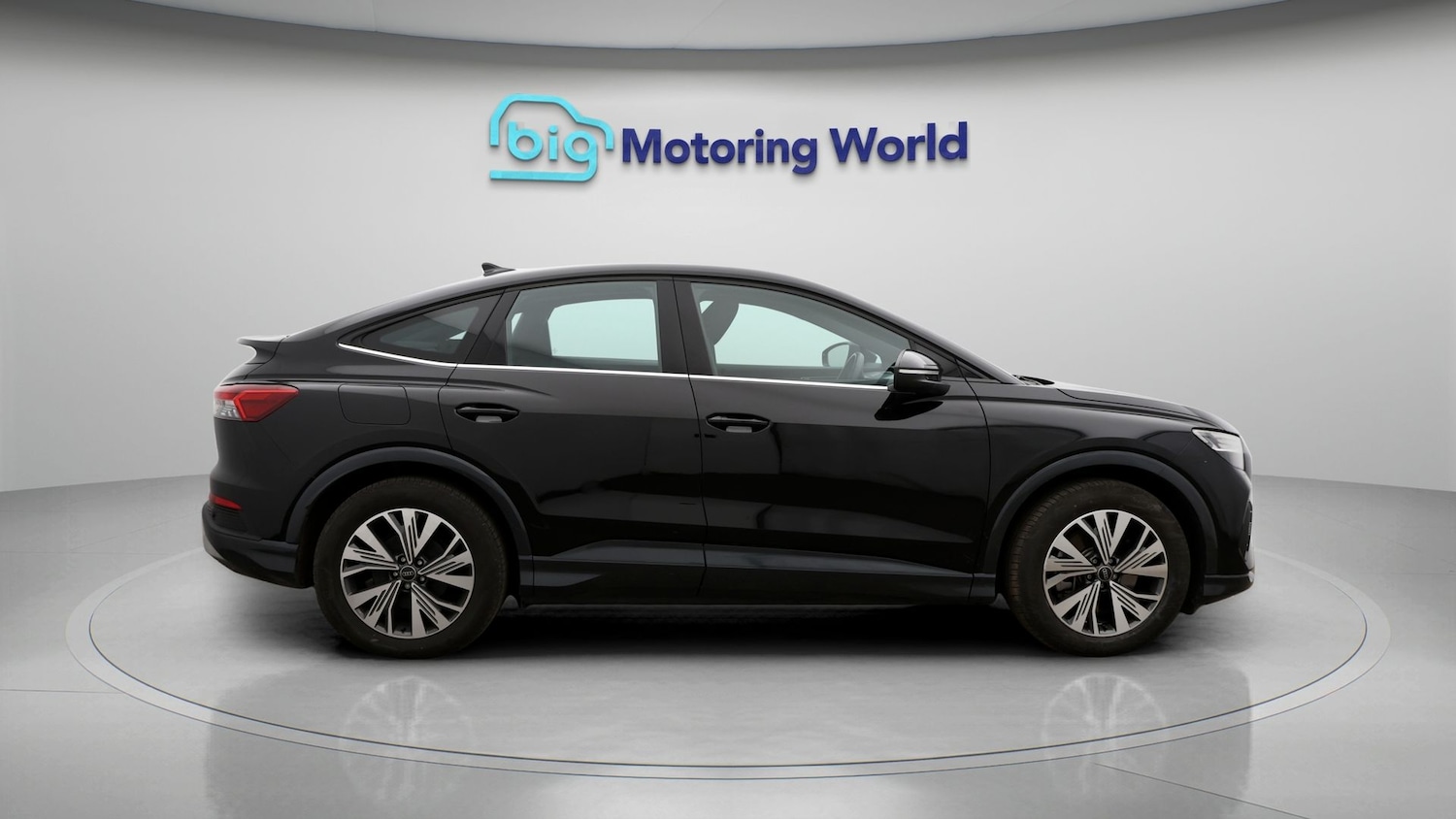 Used Audi Q4 e-tron 2023 for sale - 77274400: Photo 8