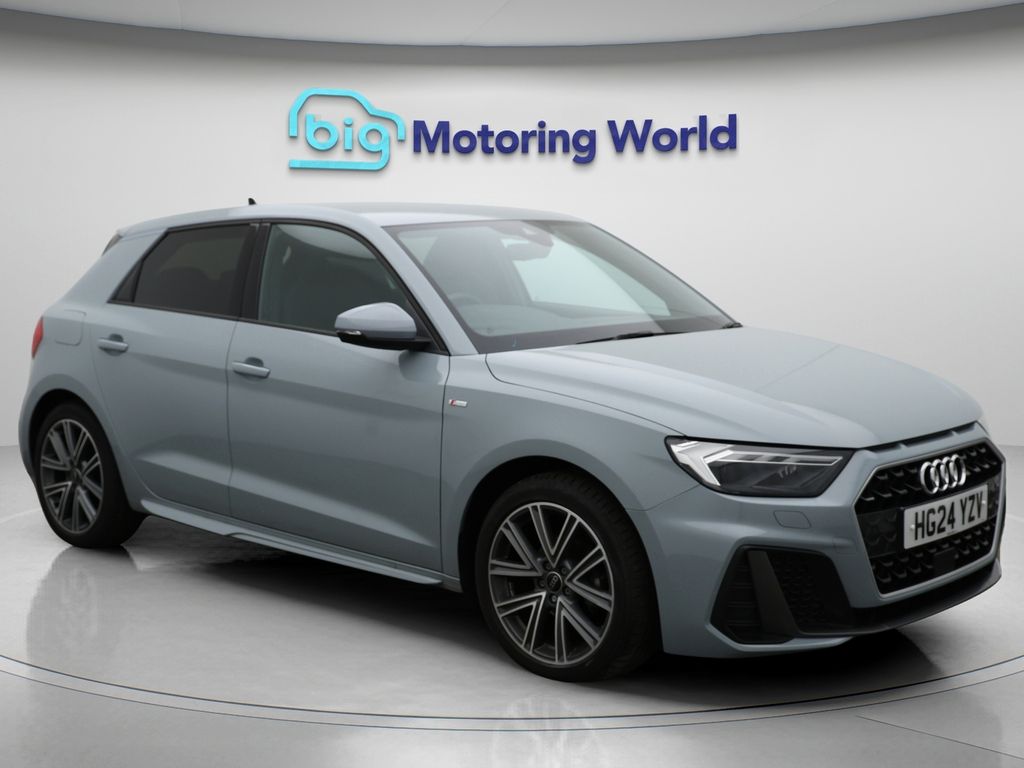 Used Audi A1 for sale - 76809140: Photo 2