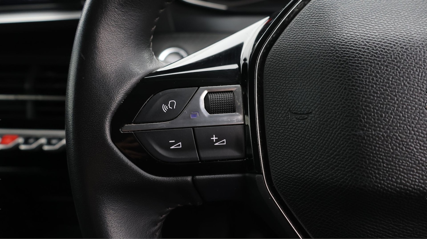 Used Peugeot 208 2023 for sale - 77616085: Photo 24