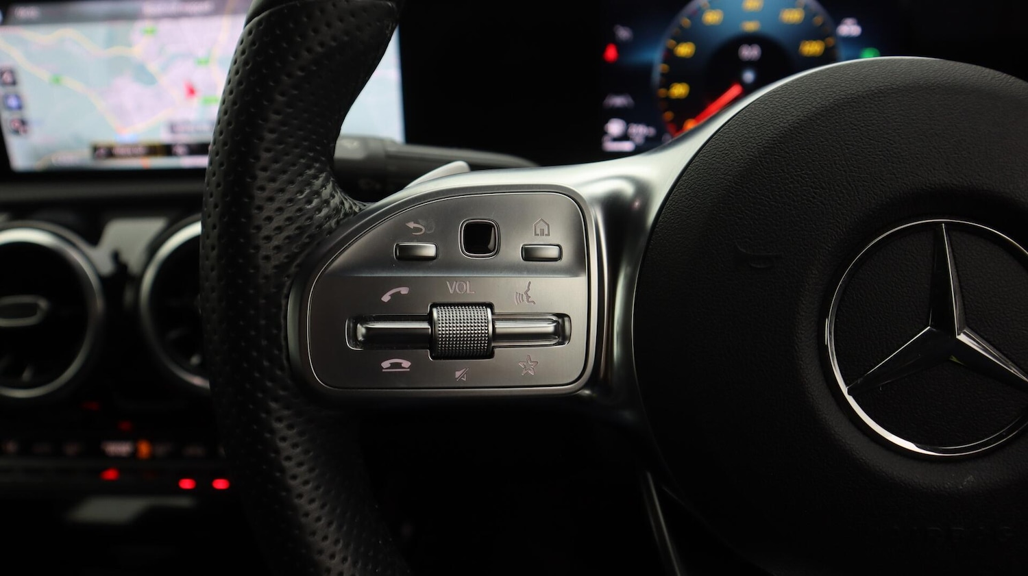 Used Mercedes-Benz CLA 2020 for sale - 76433360: Photo 24