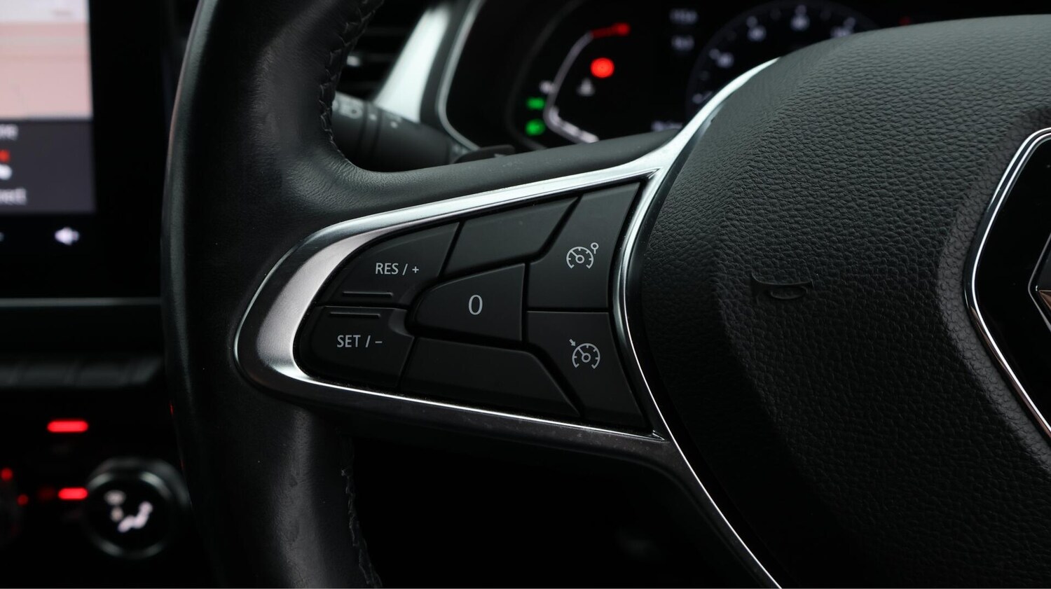 Used Renault Captur 2021 for sale - 76109230: Photo 24