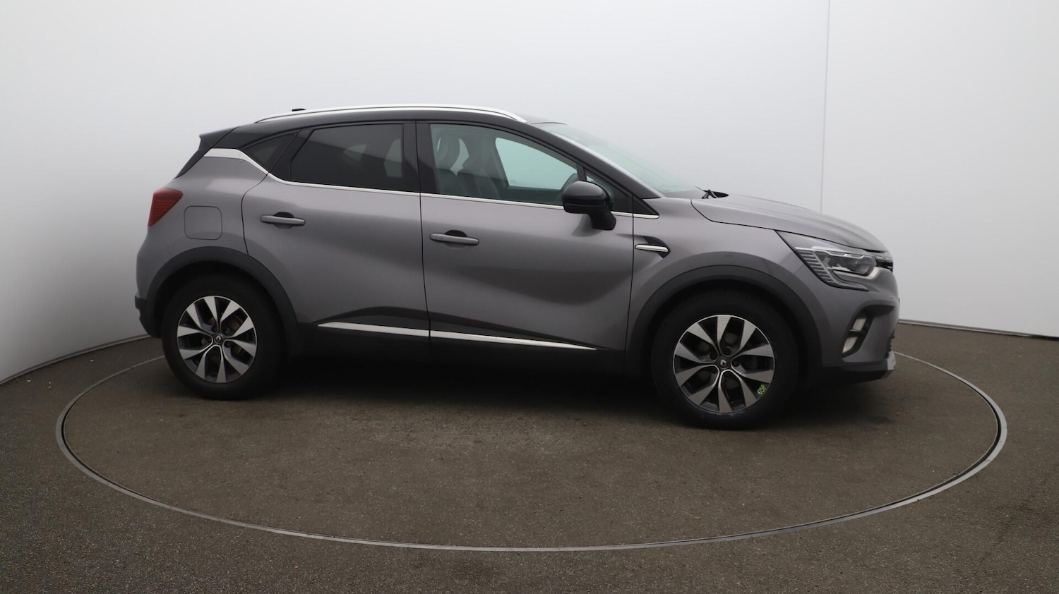 Used Renault Captur 2021 for sale - 76109230: Photo 47