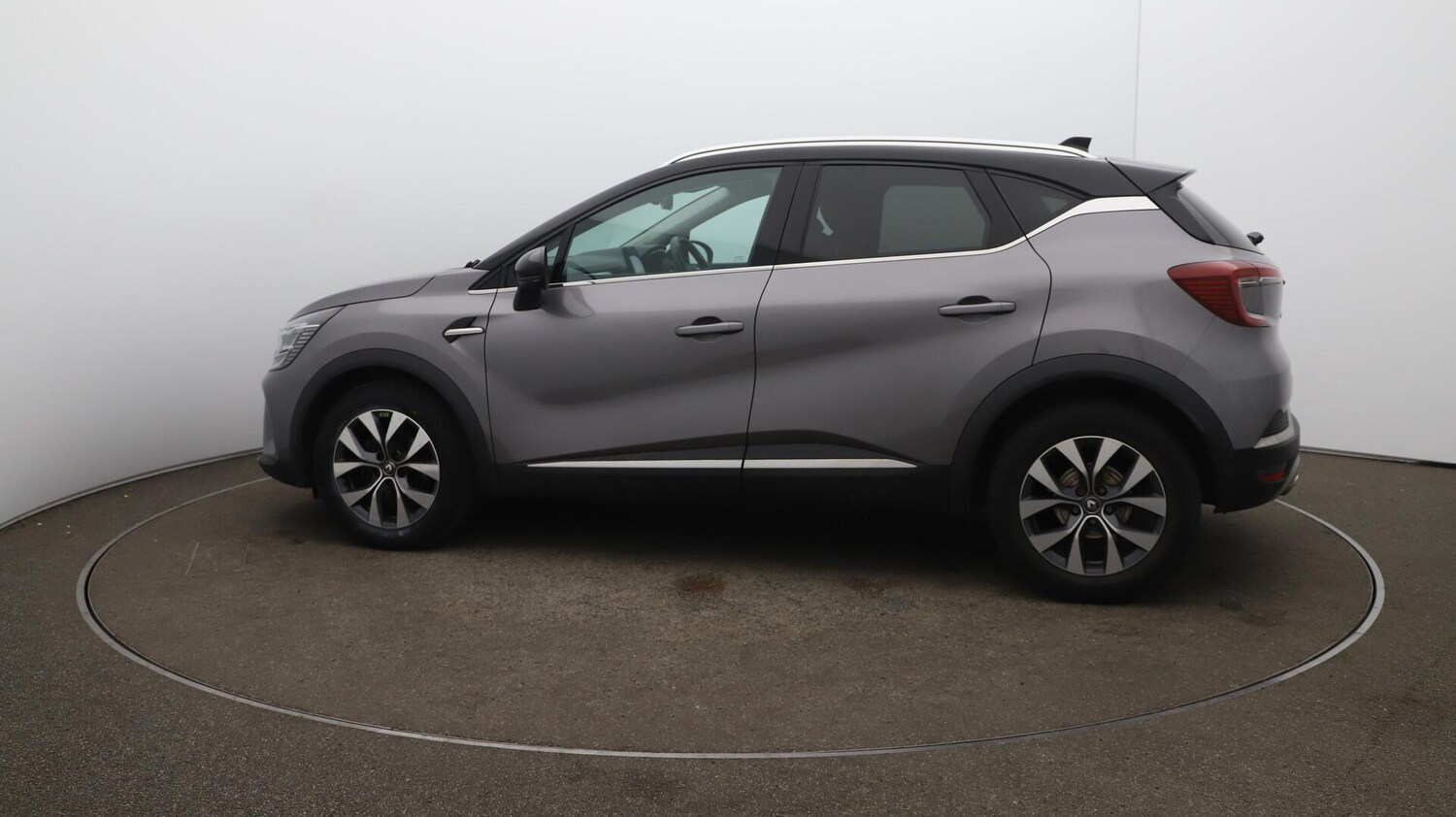 Used Renault Captur 2021 for sale - 76109230: Photo 57