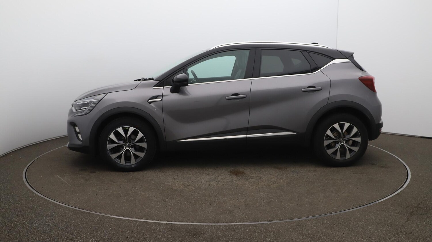 Used Renault Captur 2021 for sale - 76109230: Photo 64