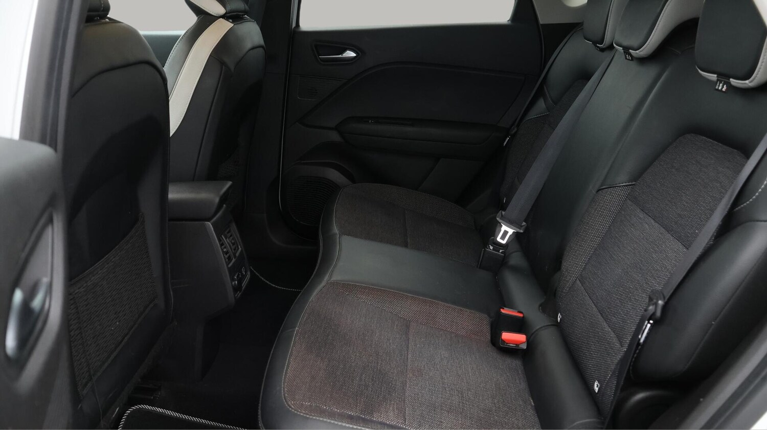 Used Renault Captur 2022 for sale - 76032256: Photo 17