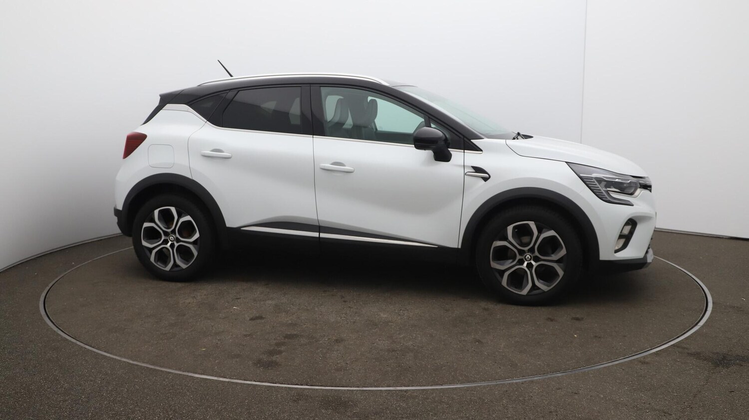 Used Renault Captur 2022 for sale - 76032256: Photo 47