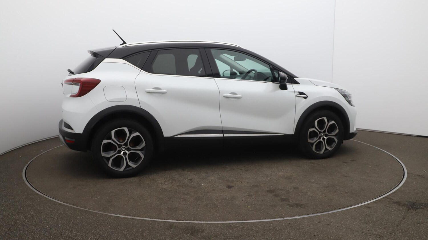 Used Renault Captur 2022 for sale - 76032256: Photo 50