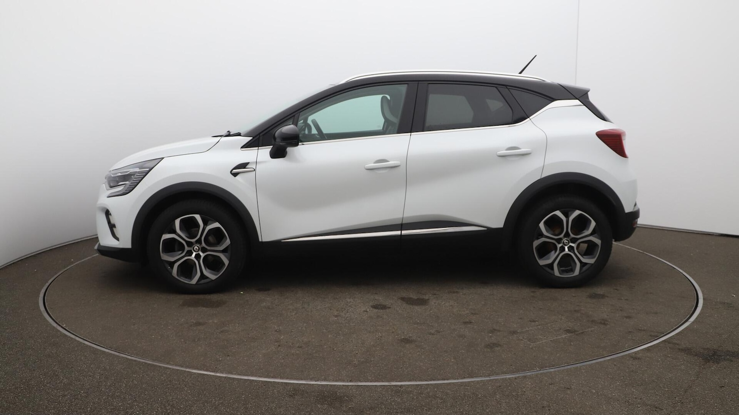 Used Renault Captur 2022 for sale - 76032256: Photo 64